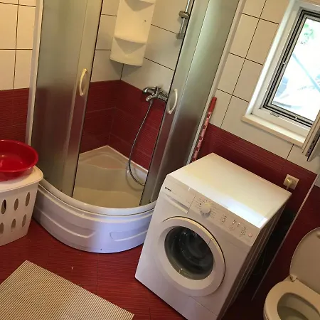 Guest house Nika Gradac (Split-Dalmatia)